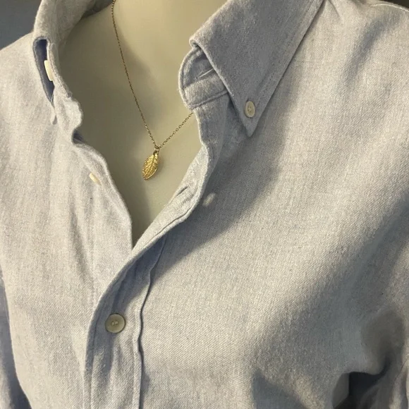 Banana Republic Soft Cotton Button Down Shirt Blue Size L Relaxed Fit - Picture 4 of 7